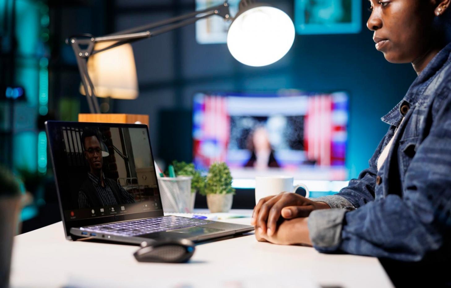 Online learning environment showing collaborative tools and workshop materials