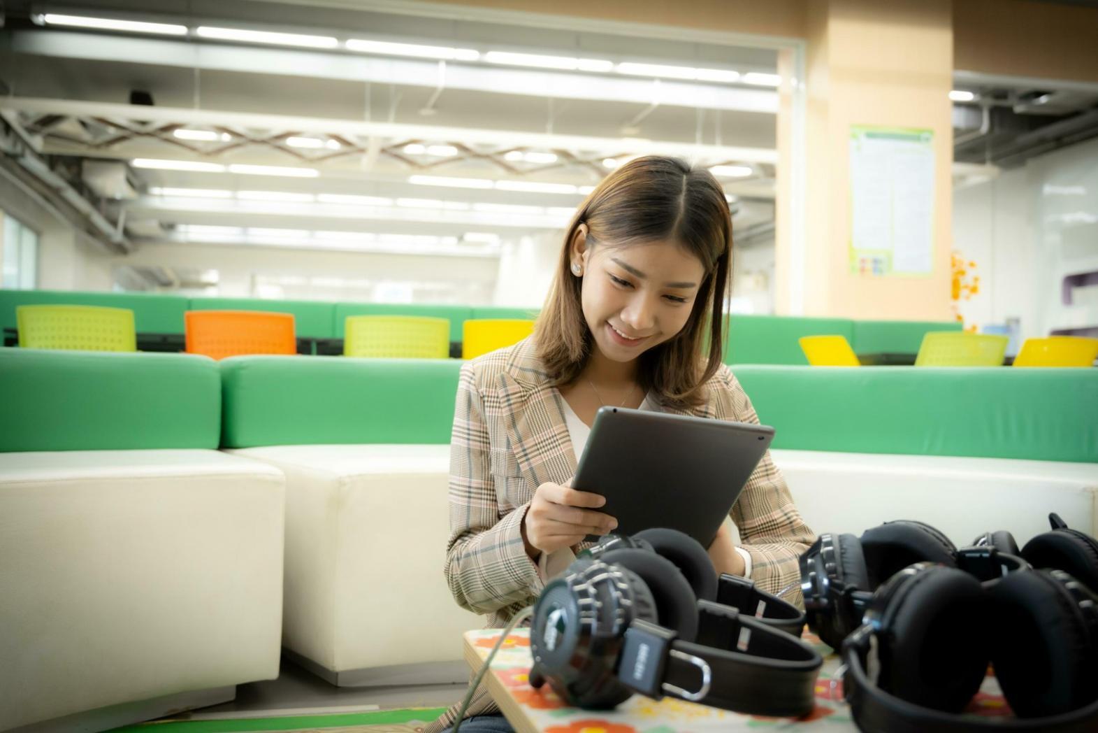 Interactive learning environment for SEO tools